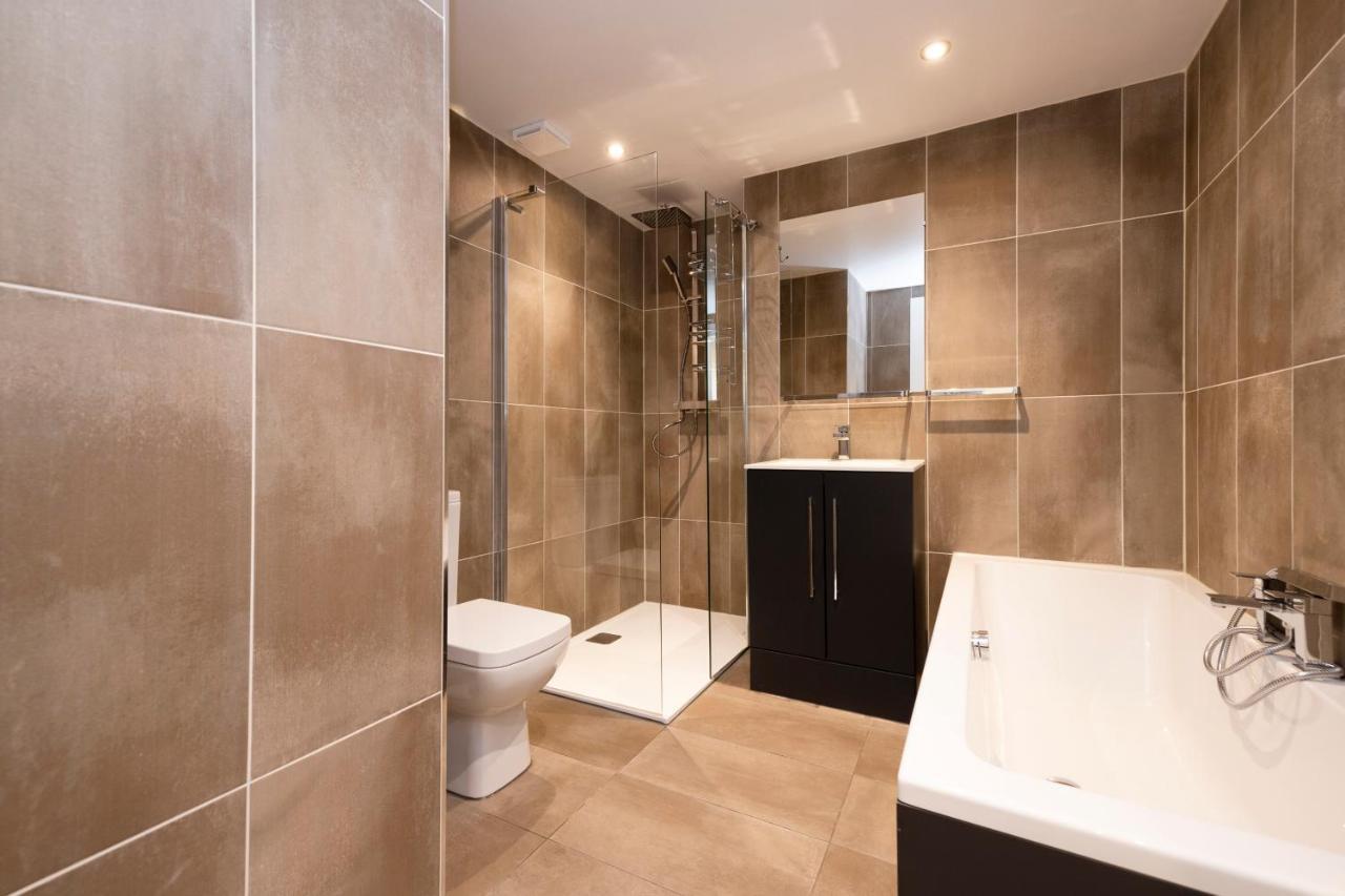 Joivy 1 Bed Flat In Old Town, Next To St Giles Cathedral Appartement EDI Buitenkant foto
