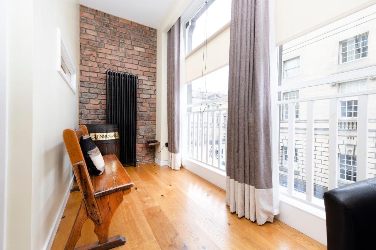 Joivy 1 Bed Flat In Old Town, Next To St Giles Cathedral Appartement EDI Buitenkant foto
